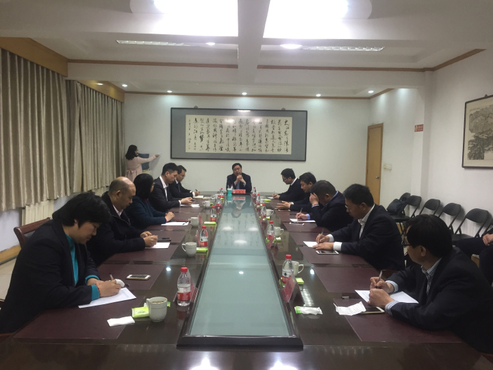 2-會(huì)議現(xiàn)場.jpg