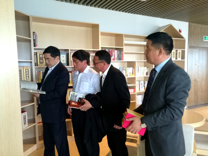 6-趙振元董事長參觀?；鶈T工文化中心.jpg